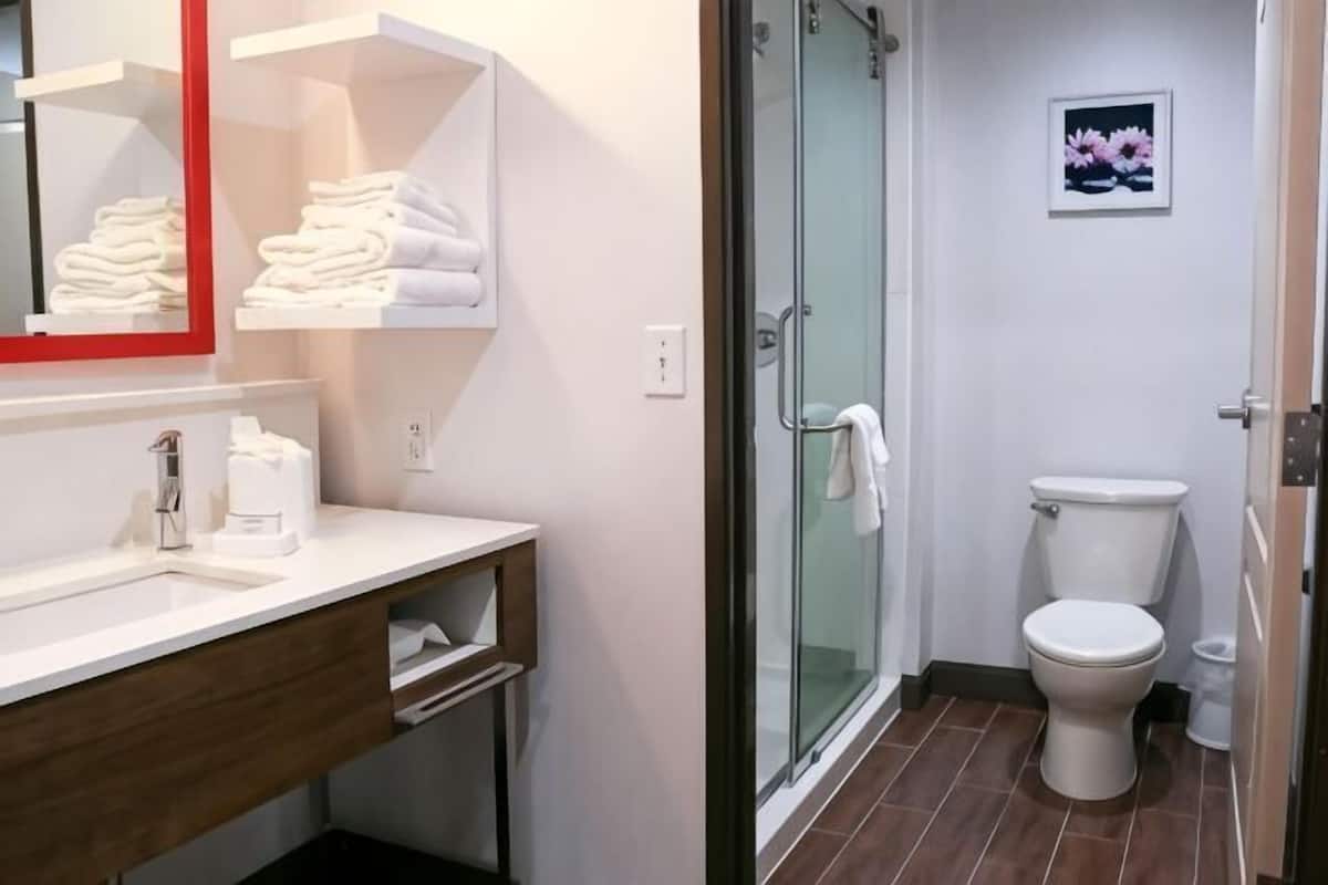 Baño | Ducha y bañera combinadas y cabezal de ducha con hidromasaje