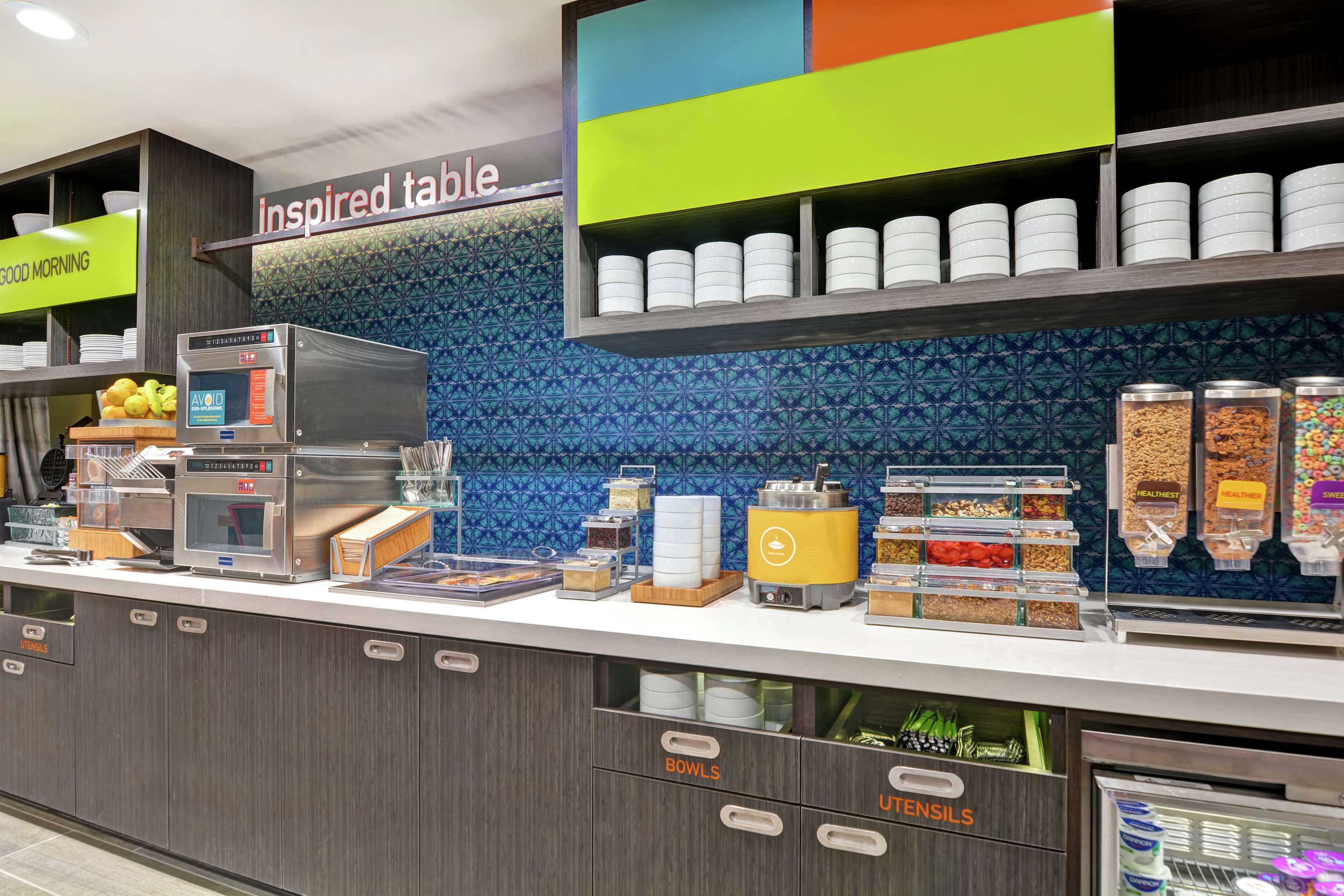 free daily full breakfast