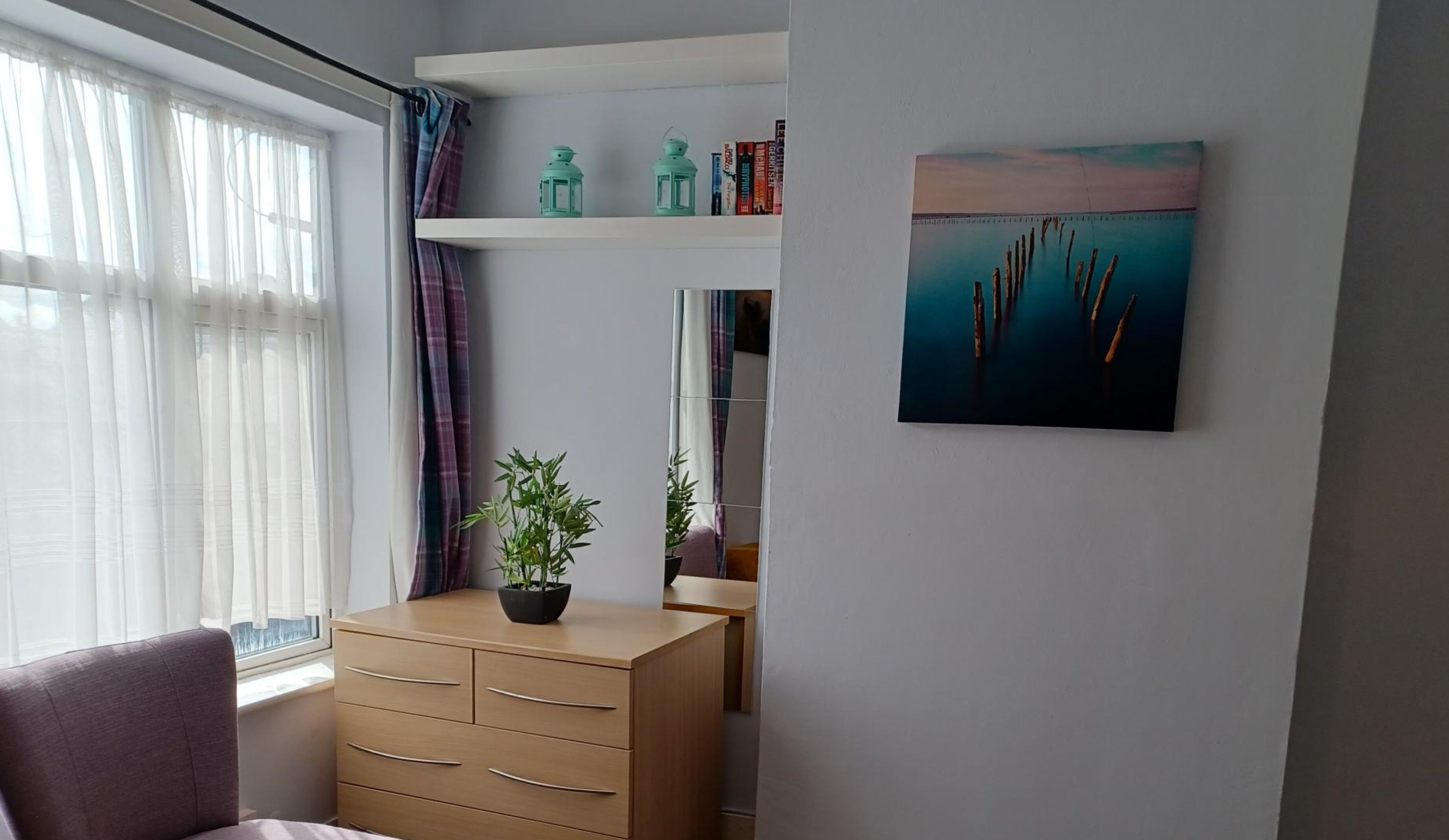 Photo - Salisbury House-Huku Kwetu Spacious 4 Bedroom House- Sleeps 6 - Luton Town Centre