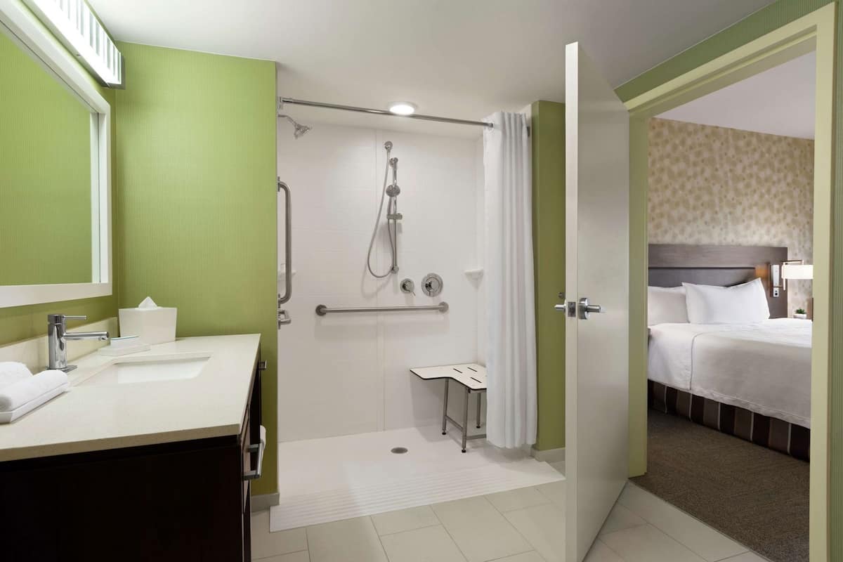 Baño | Amenidades de baño gratuitas, secadora de cabello, toallas, jabón
