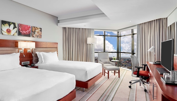 Twin Room | In-room safe, desk, laptop workspace, blackout drapes
