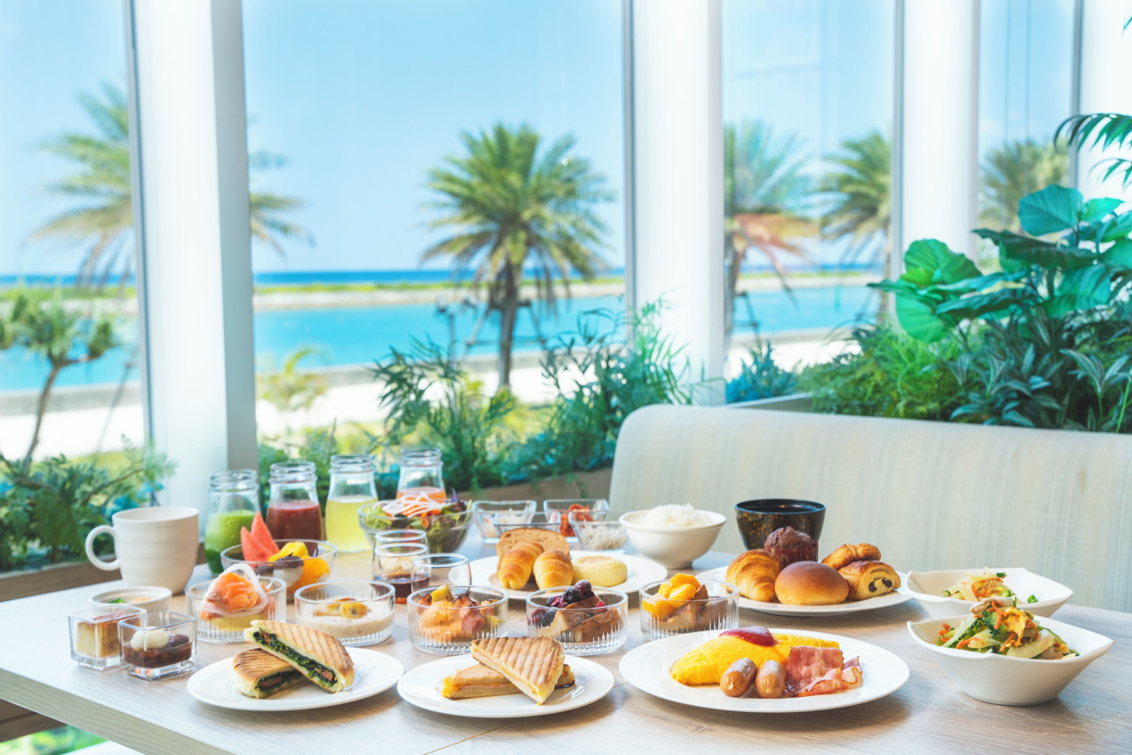 daily buffet breakfast (jpy 3600 per person)