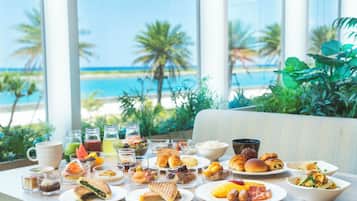 Daily buffet breakfast for a fee