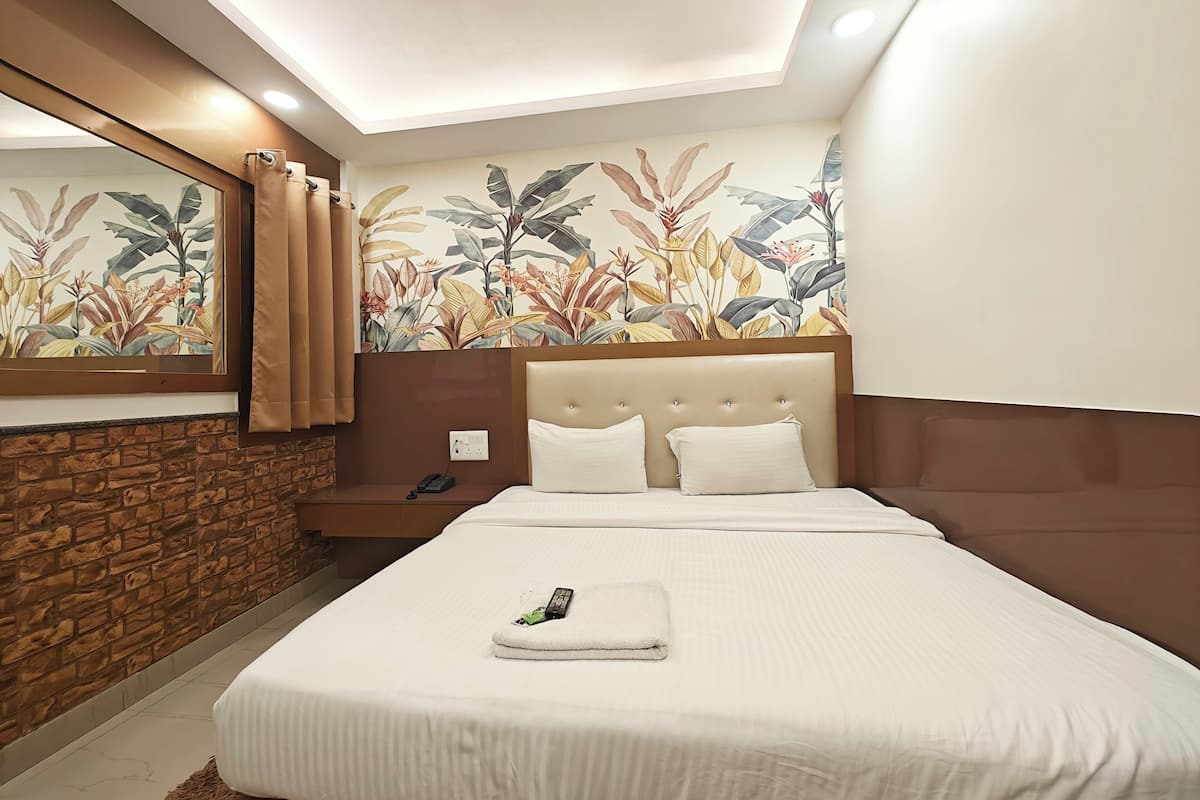 Deluxe Room non AC with Complimentary Wi-Fi