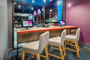 Business center - Tru by Hilton Madison West, WI (Madison)