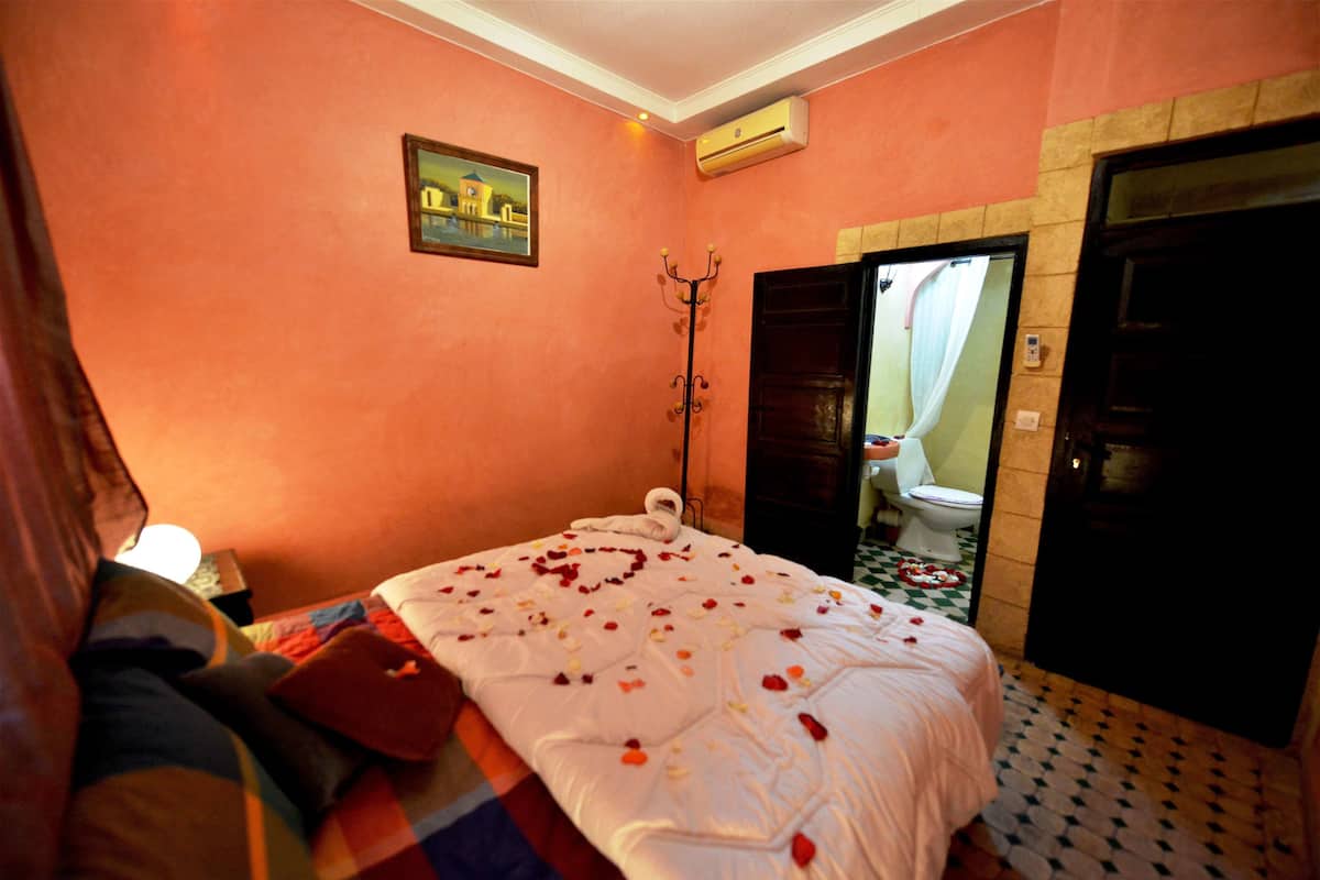 Twin Room | Bed sheets