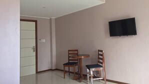 Unclassified image, 3 of 25, button - Answer Hotel (Puerto Galera)