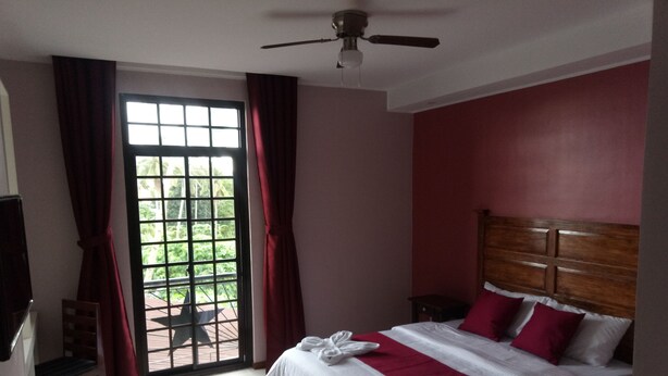 Unclassified image, 1 of 25, button - Answer Hotel (Puerto Galera)