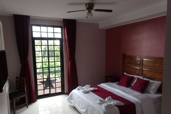 Desk, iron/ironing board, free WiFi, bed sheets