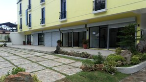 Unclassified image, 2 of 25, button - Answer Hotel (Puerto Galera)