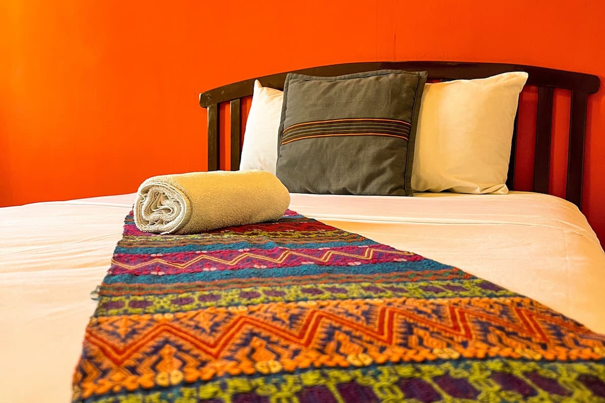 Standardzimmer, 1 Doppelbett | Kostenloses WLAN, Bettwäsche