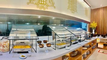 供應早餐、午餐、晚餐;印尼菜