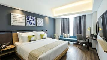 In-room safe, bed sheets