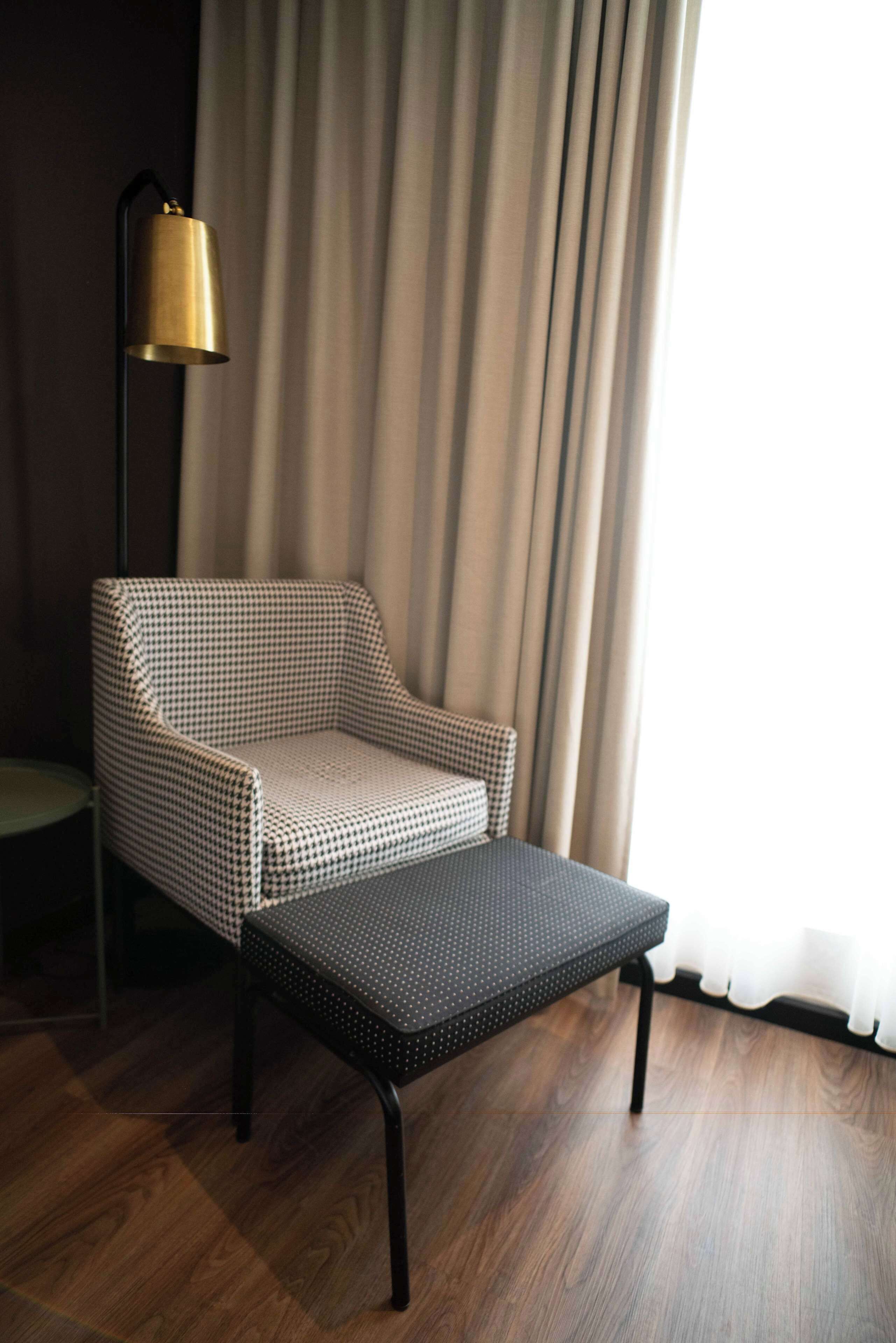 in-room safe, bed sheets