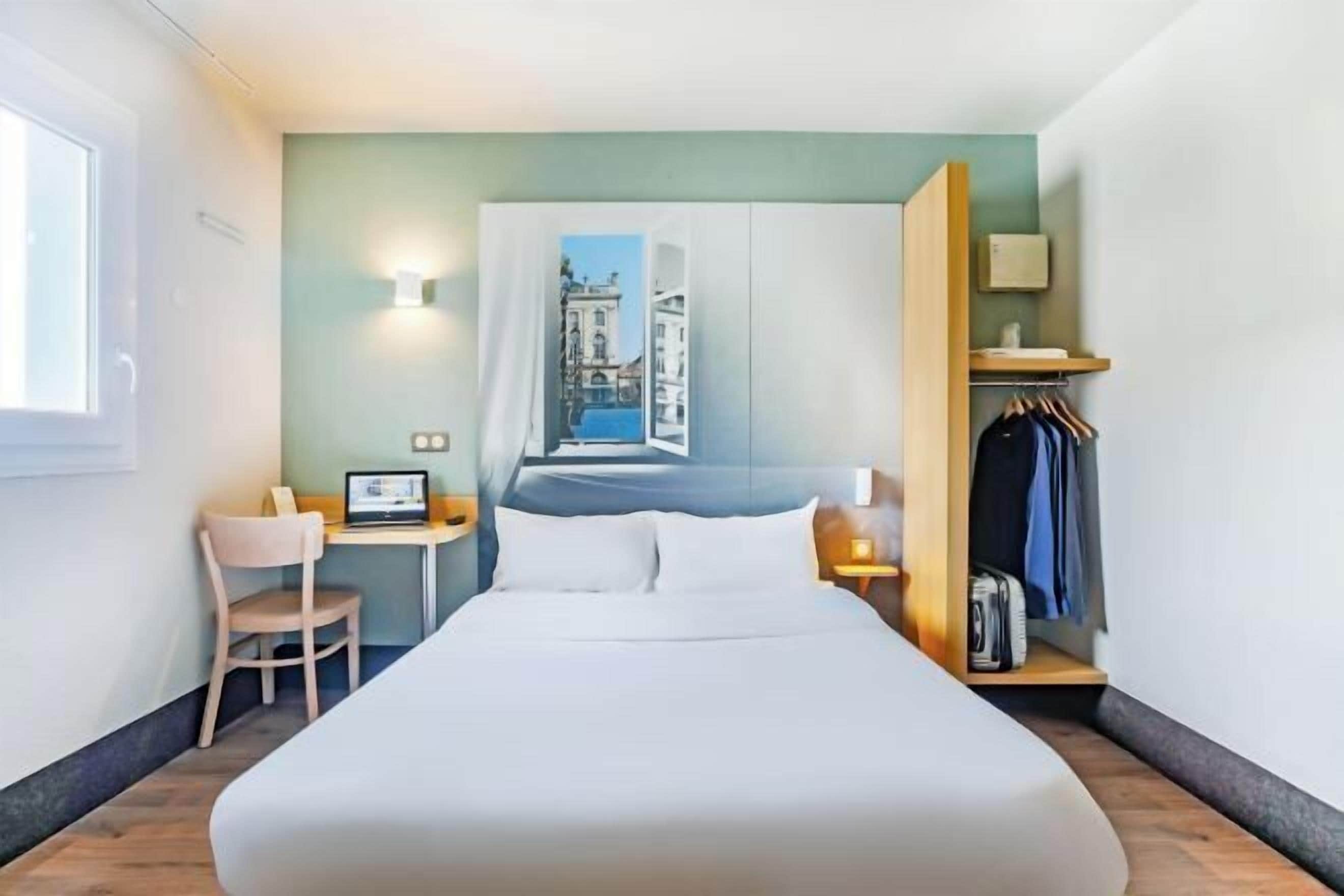 Bureau, chambres insonorisées, Wi-Fi gratuit, draps fournis