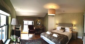 Unclassified image, 4 of 58, button - Anglesey Hotel (Gosport)