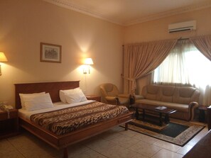 In-room safe, desk, free WiFi - Asaa Pyramid Hotel (Kaduna)