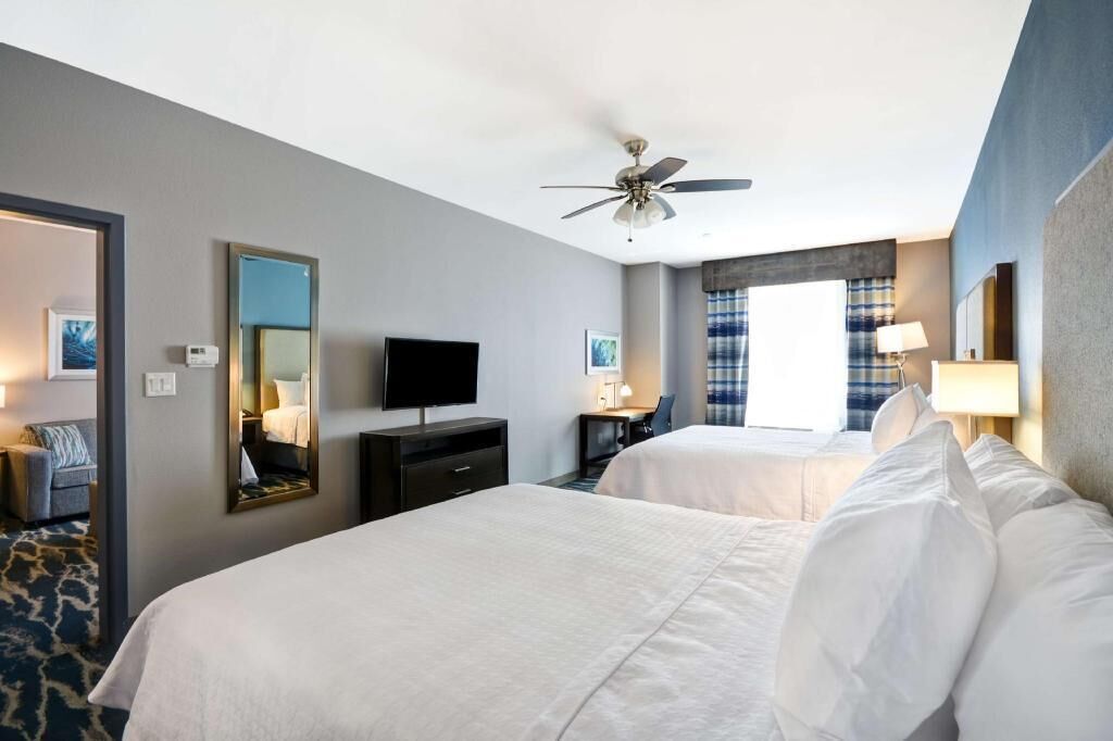In-room safe, desk, laptop workspace, blackout drapes