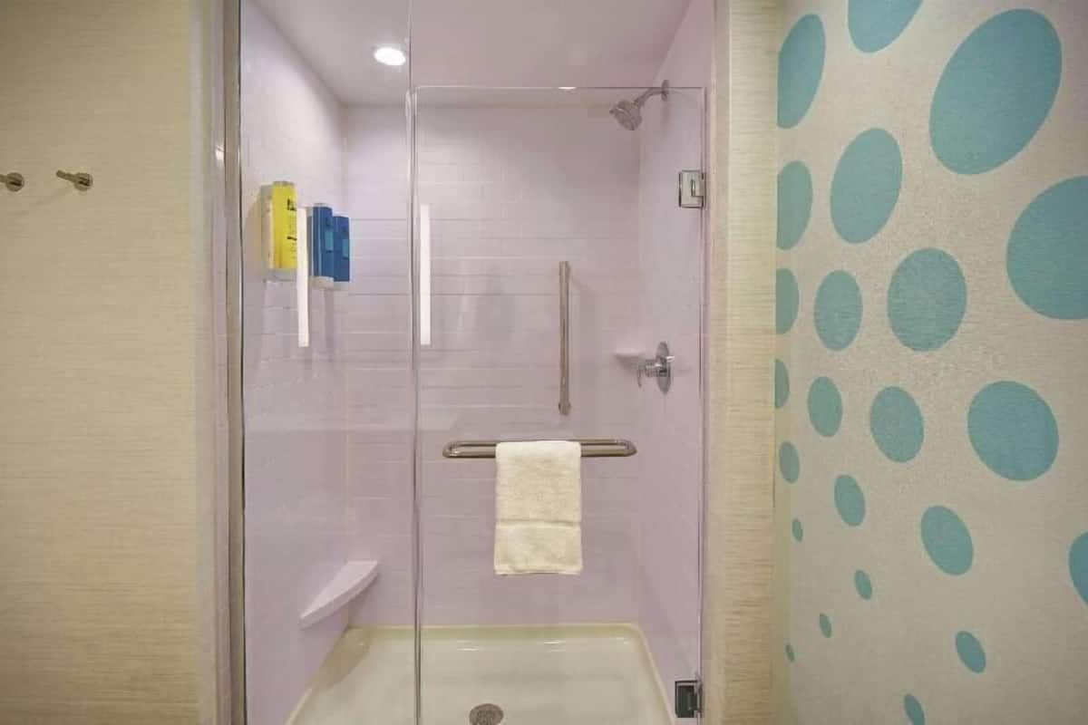 Bathroom | Free toiletries, hair dryer, towels