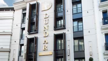 Fachada de la propiedad