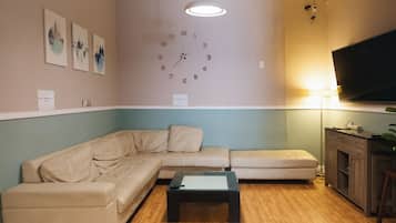 Smart TV de 60 pulgadas con canales premium, televisión y Netflix