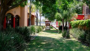 Área de juegos infantiles al aire libre