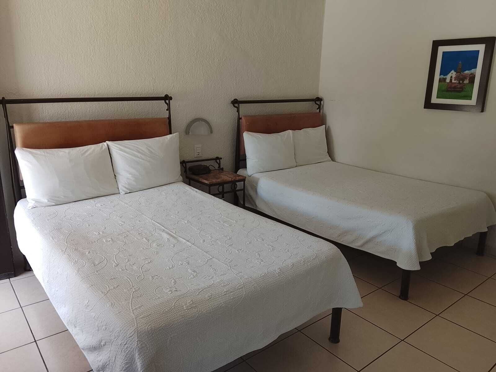 Chambre familiale double | Rideaux d’obscurcissement, fer et planche à repasser