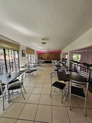 Restaurant - Hotel Ejecutivo Aeropuerto Morelia (Álvaro Obregón)