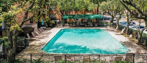 Piscine extérieure