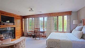 Chambre Premium, 1 grand lit, cheminée | Literie de qualité supérieure, coffres-forts dans les chambres, bureau