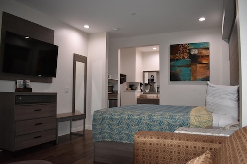 Grand Villa Inn & Suites - Humble