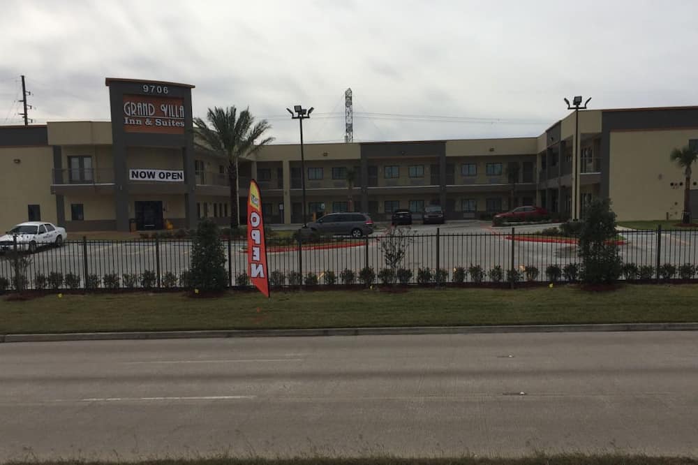 Grand Villa Inn & Suites - Humble