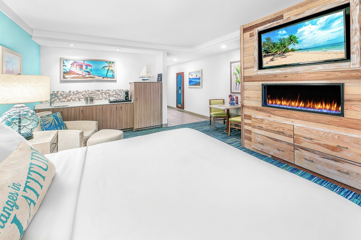 Premium bedding, down duvets, pillow-top beds, in-room safe