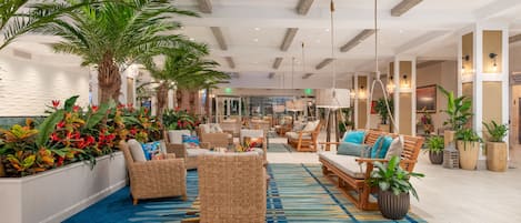 Coin salon dans le hall