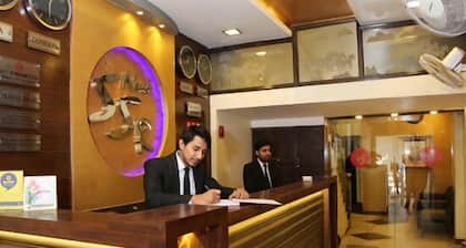 Hotel New SS Residency