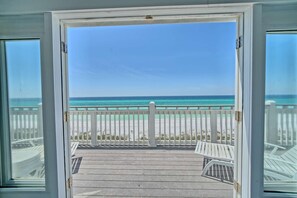 Unclassified image, 2 of 48, button