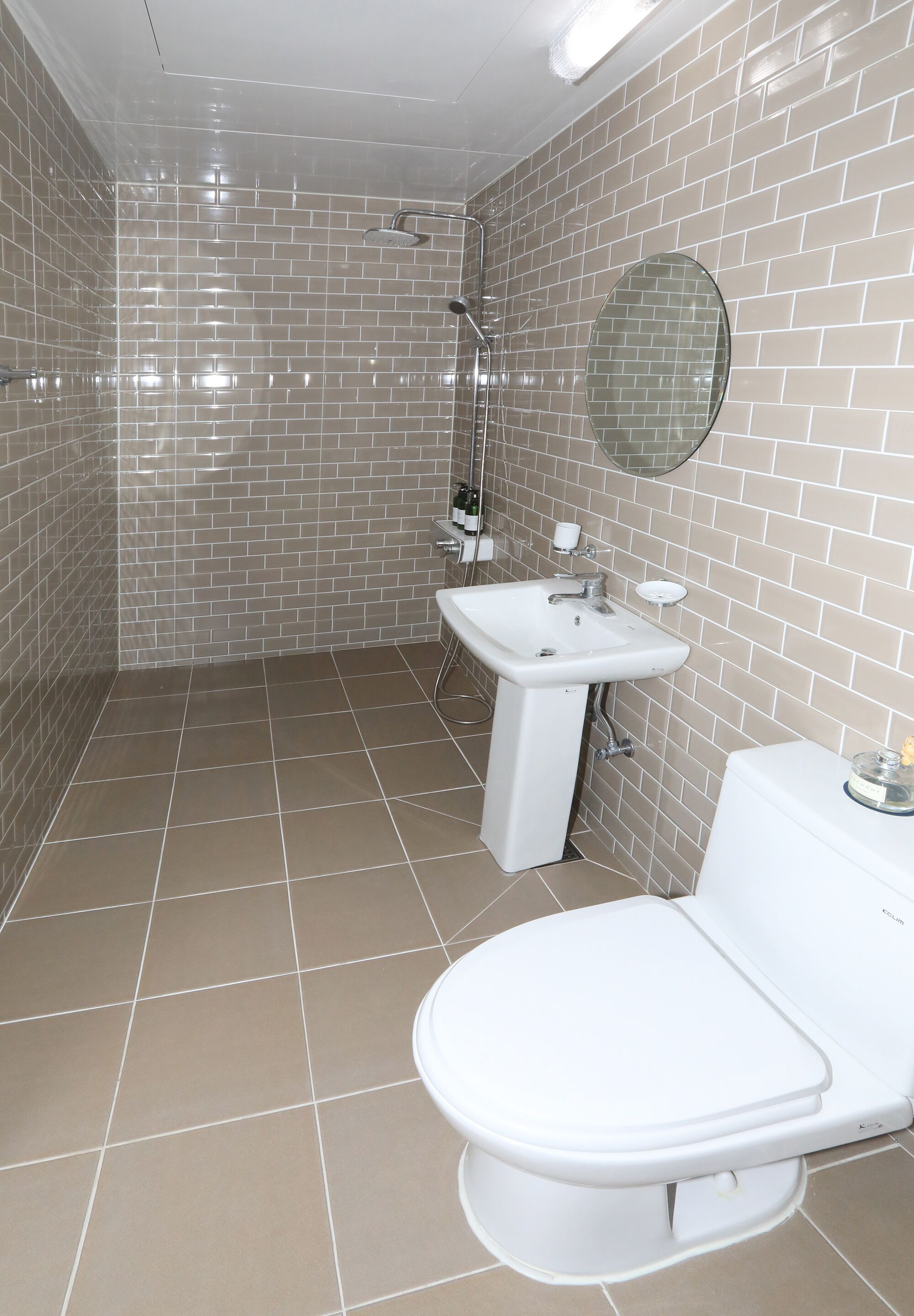 superior room | bathroom | shower, free toiletries, hair dryer, bathrobes