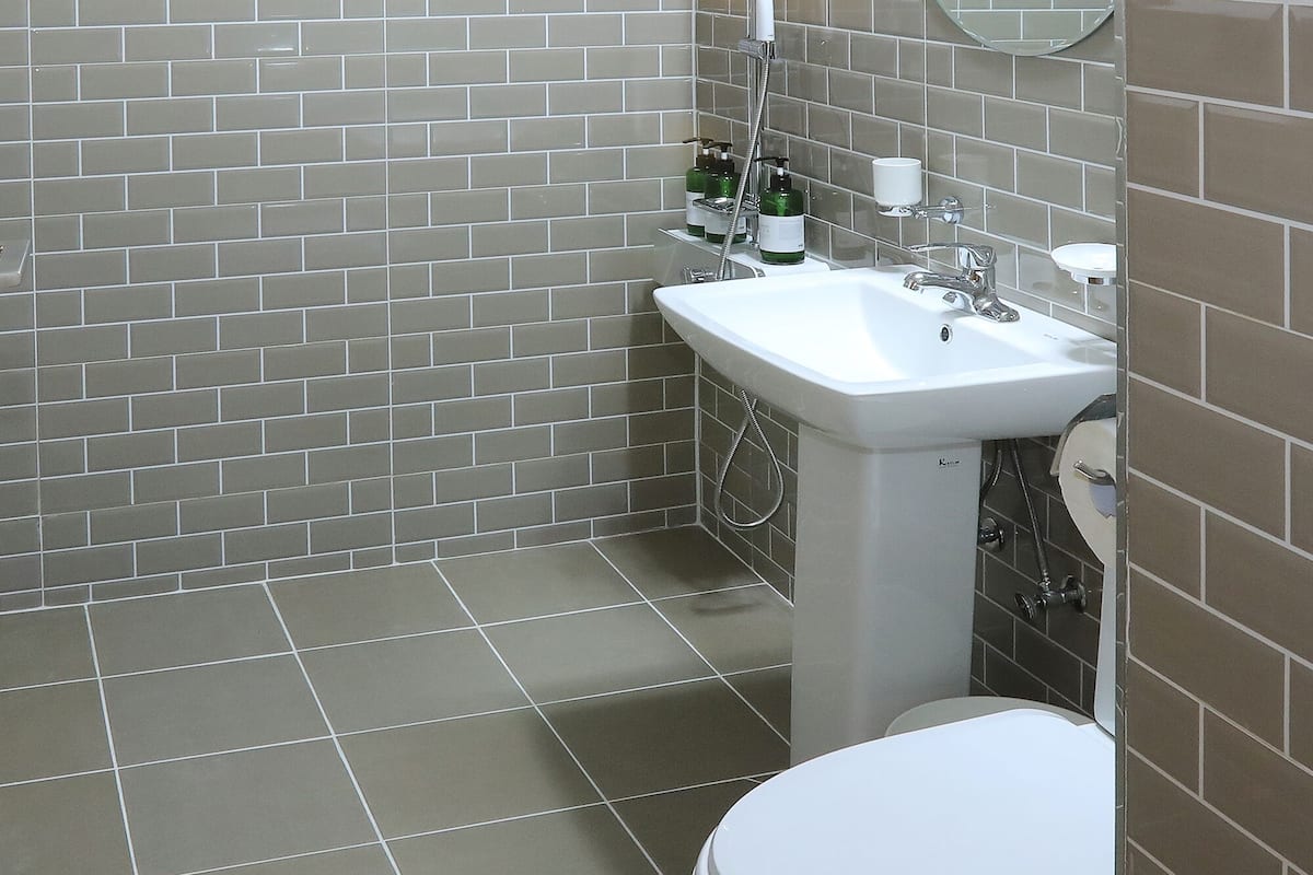 shower, free toiletries, hair dryer, bathrobes