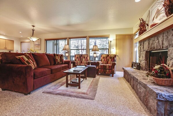 TV, fireplace, DVD player, ping pong