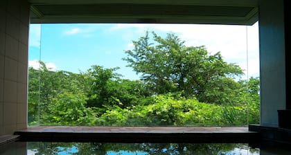 Wisterian Life Club Usami