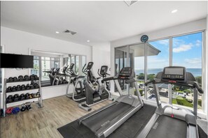 Fitness facility - Mid Century Lower Level near Golf I Shopping I Mayo Clinic (Scottsdale)