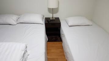 Room 1 | 1 bedroom, free WiFi