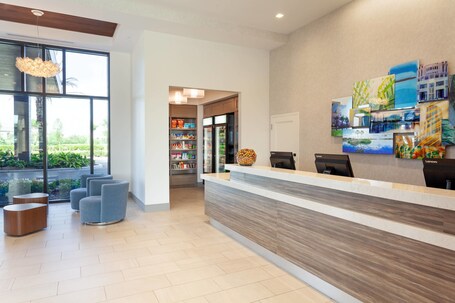 SpringHill Suites by Marriott Orlando at Millenia - Image 6