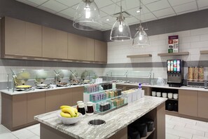 Gratis morgenmadsbuffet hver dag