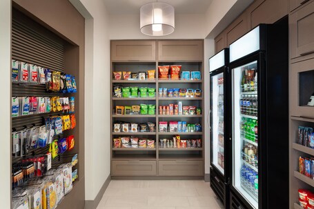 SpringHill Suites by Marriott Orlando at Millenia - Image 16