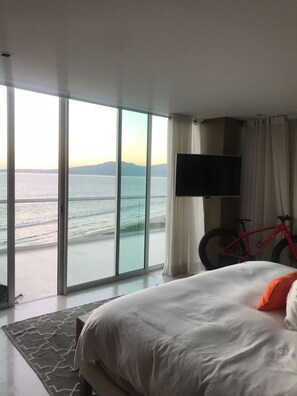 5 bedrooms, internet, bed sheets