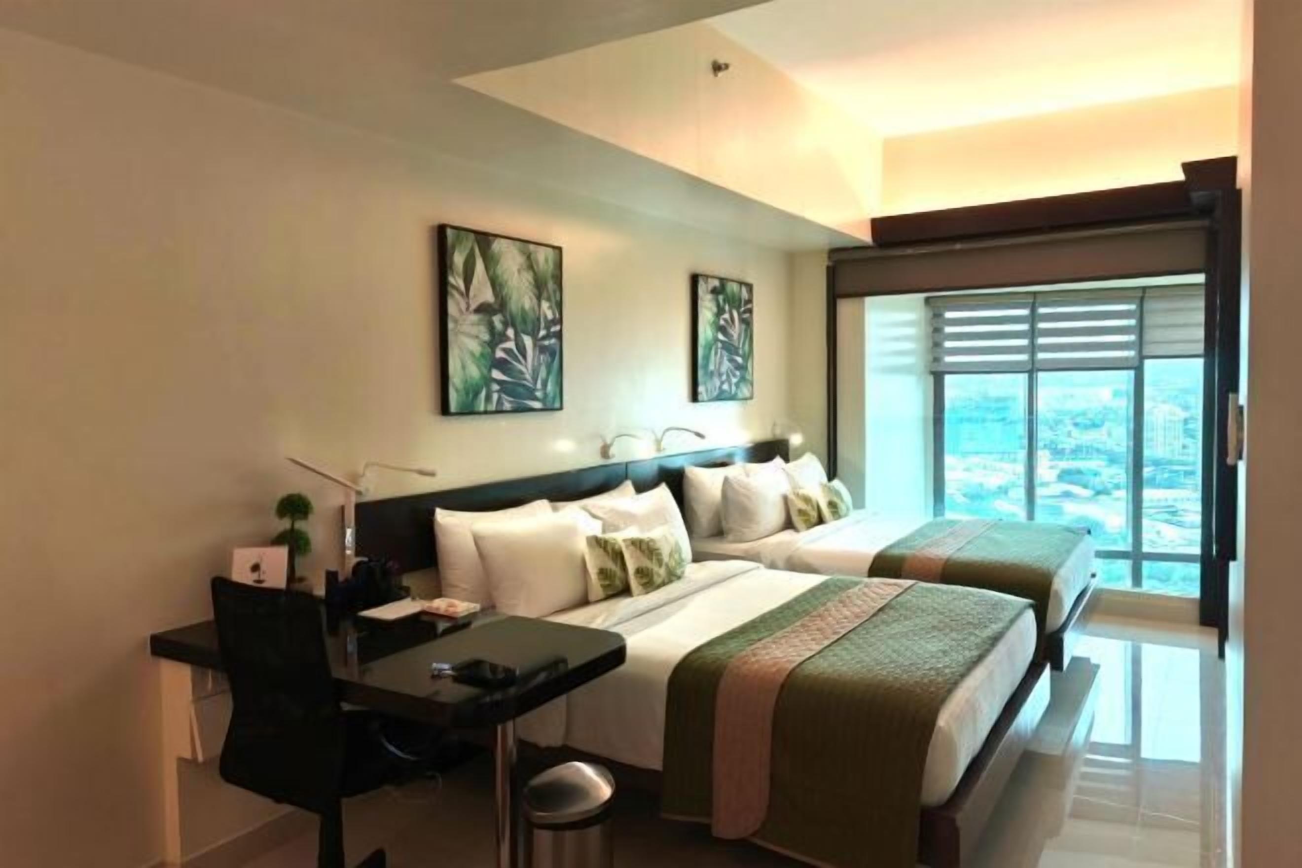 1 bedroom, Egyptian cotton sheets, premium bedding, pillowtop beds