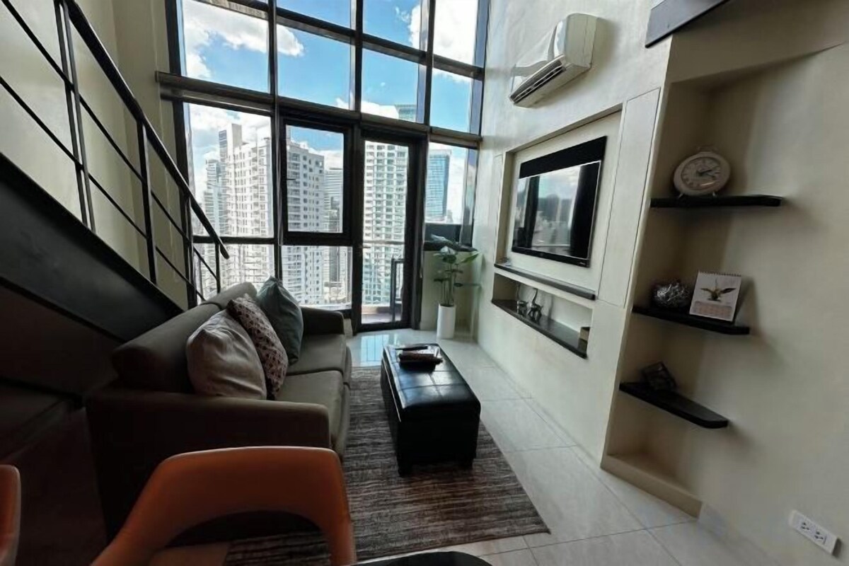 Living area | 50-inch flat-screen TV with digital channels, TV, Netflix