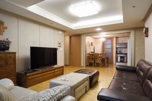 Living room - Gangnam Galaxy Apartment 1 (Seoul)
