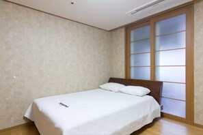 3 bedrooms, desk, free WiFi - Gangnam Galaxy Apartment 1 (Seoul)